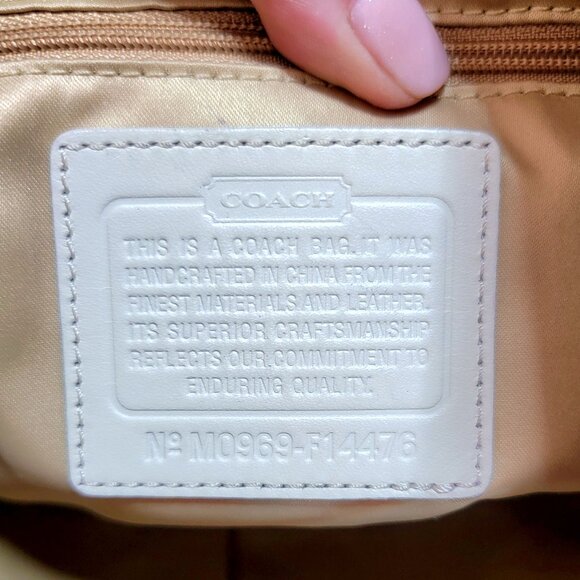 Coach 2009 Signature Stripe Jacquard Hobo Bag – Perfect Condition, Retails: $225 - Picture 9 of 9